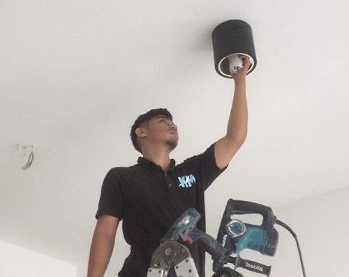 Upah pasang lampu rumah di Setia Alam