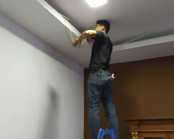 Wiring lampu plaster siling di Kajang