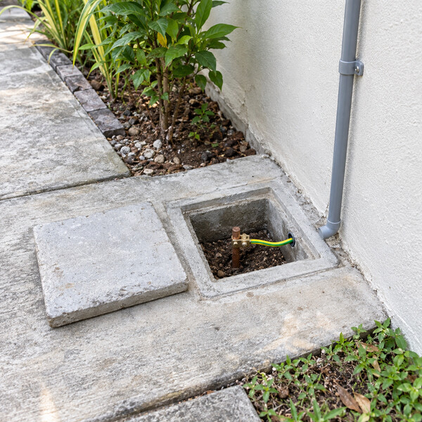 Earth rod installation and electrical earthing system